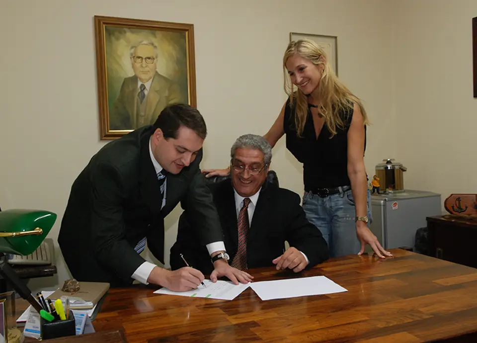 Em 2010 a Moreira possuía uma rede de parceiros para atender em 97 países